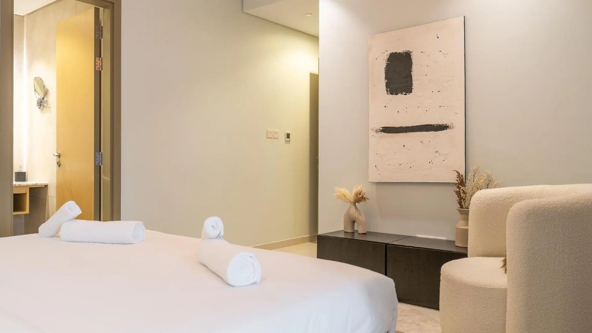 Stylish 2Bedroom W Infinity Pool On The 64Th Floor 두바이 아파트