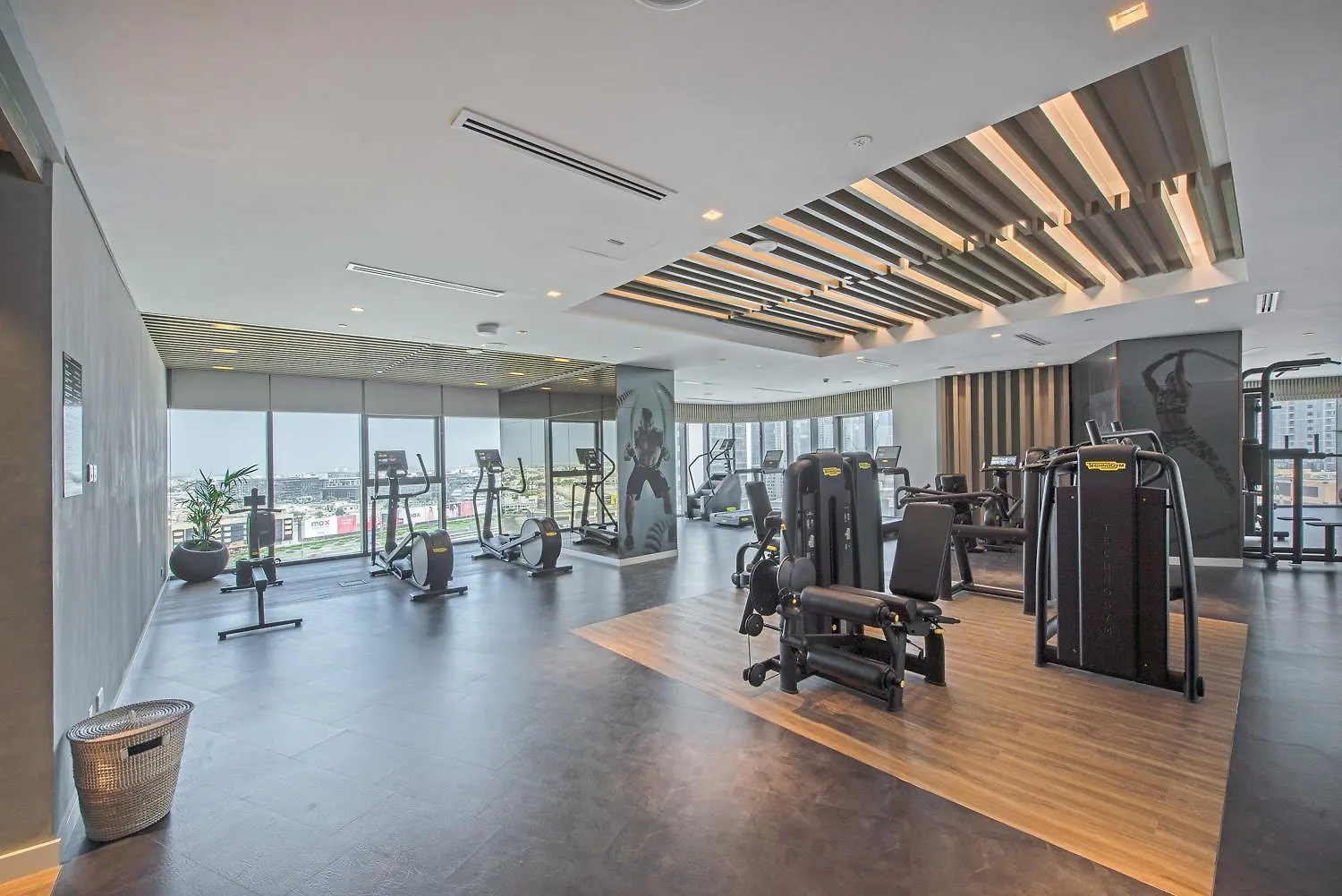 Stylish 2Bedroom W Infinity Pool On The 64Th Floor 두바이 0*,